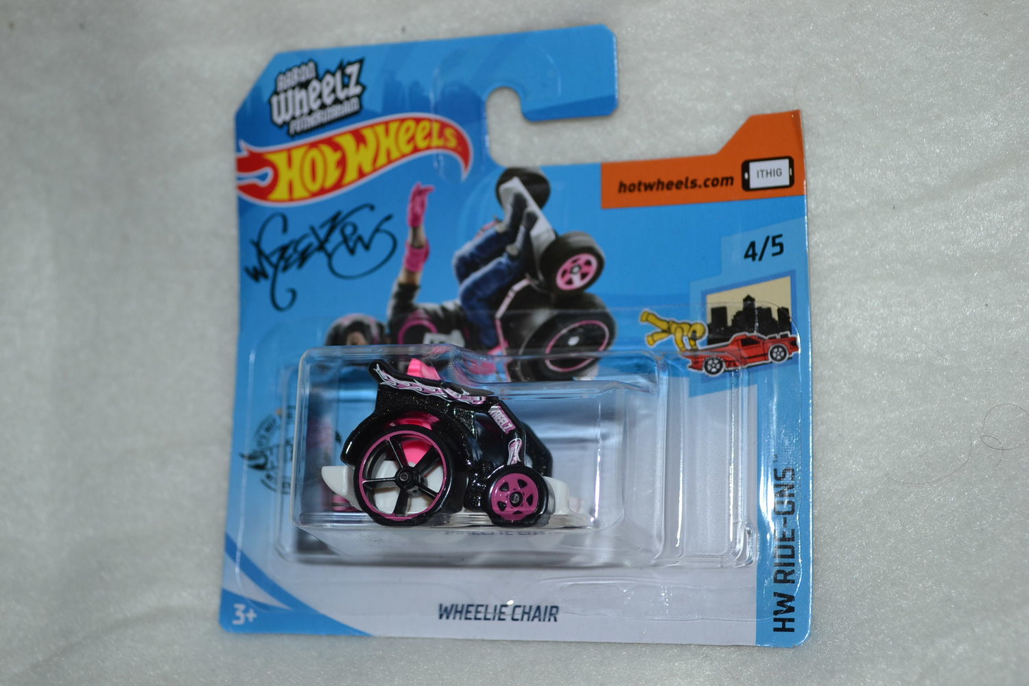 Wheelie Chair 1:64 Hot Wheels (2020) HW 6-8cm Ny