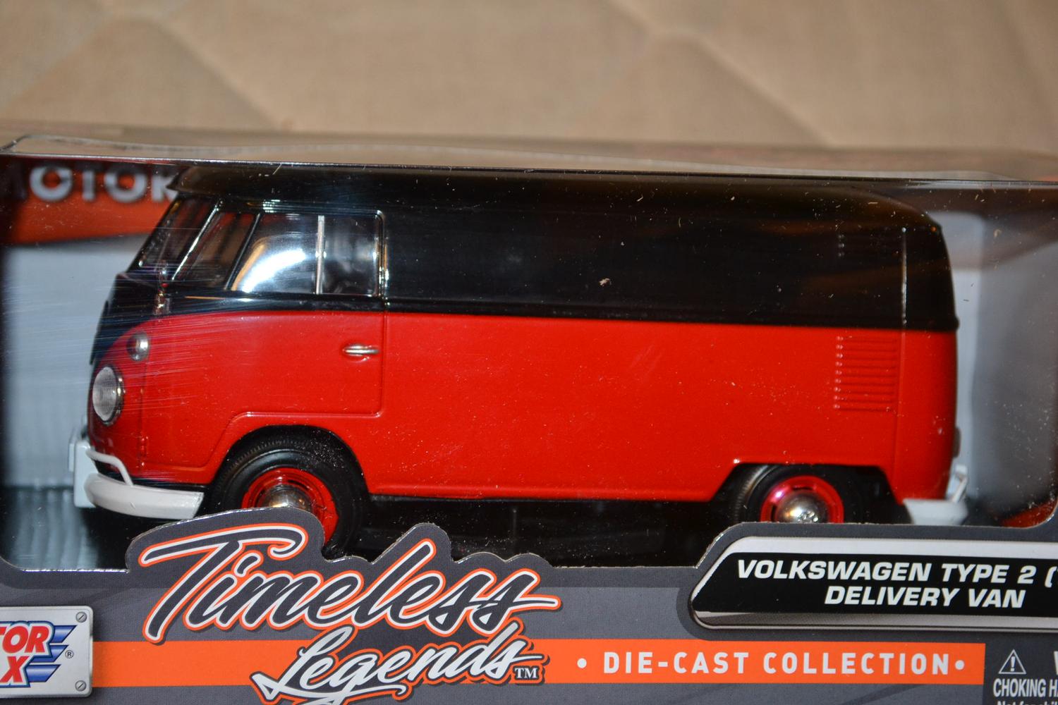 VW T1 Delivery Van Folkbuss Volkswagen Svart/Röd 1:24 Motormax 17cm Ny