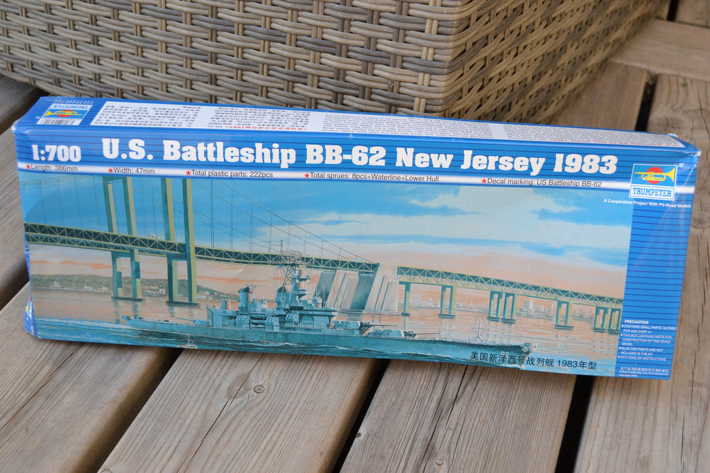 US Battleship BB-62 NEW JERSEY 1983 1:700 Trumpeter 5702 USA