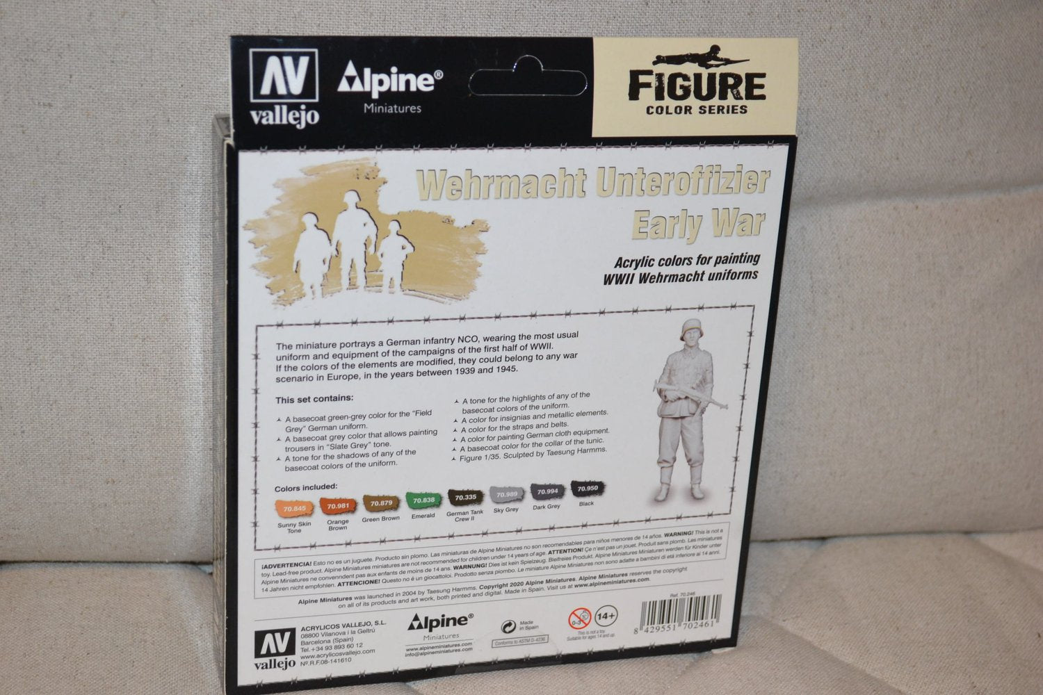 Wehrmacht Underofficier Figur 1:35 WW2 & 8st Färger Akryl Vallejo 17ml Ny