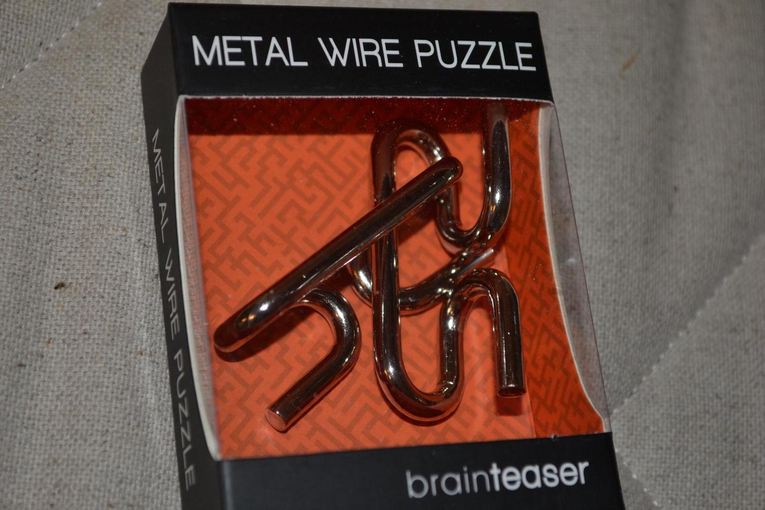 In och Ut Pussel Brainteaser 8cm (Röd) Ny