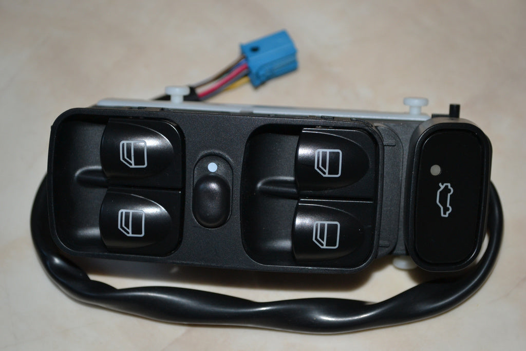 Elhiss, Strömställare Knappar Mercedes 2038200110 (Cklass, 2