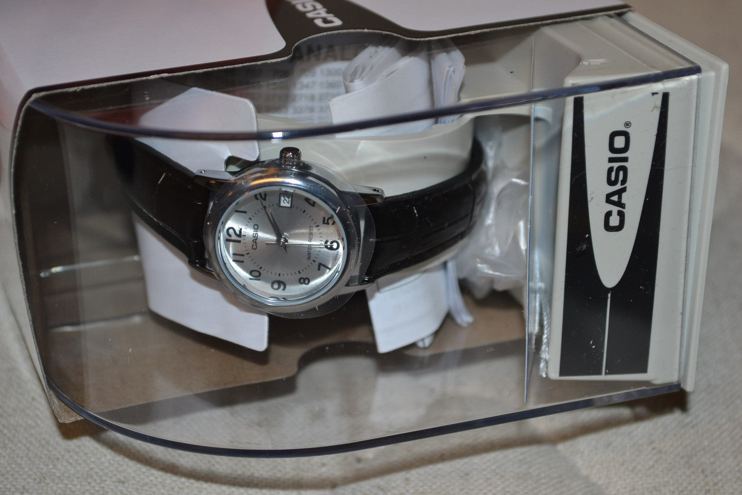 Casio Classic Metall Svart Läder Armbandsur Klocka 25mm LTP-V002L-7B Ny