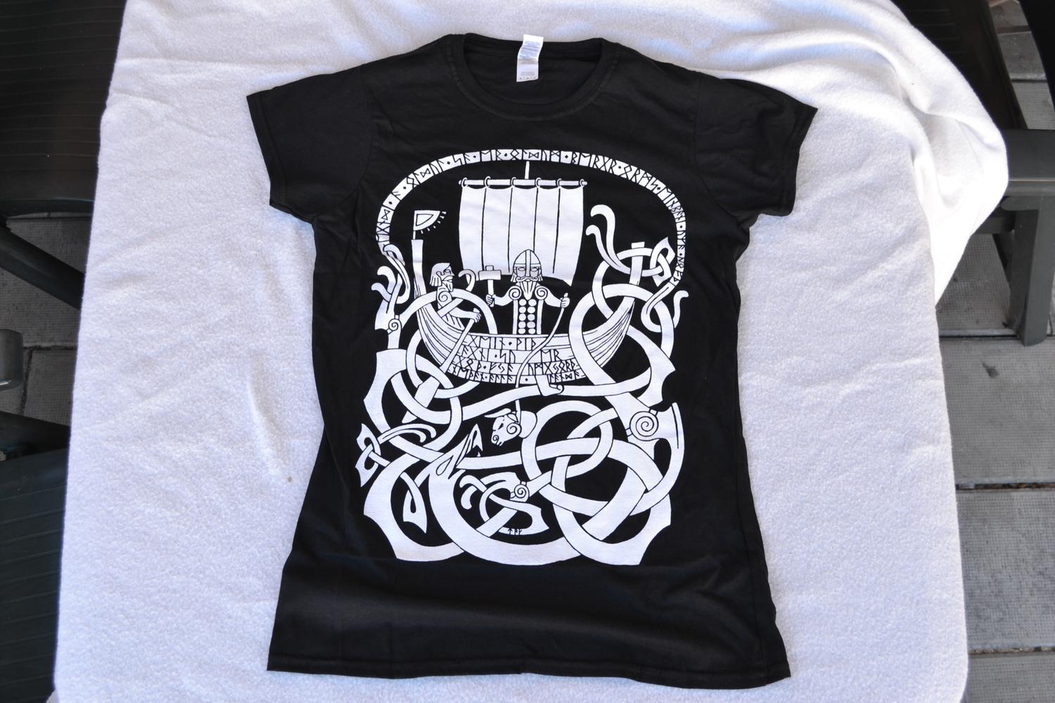 Thor Fiskar m. Runor Båt Viking Tjej T-Shirt Tröja (Strl M) Ny