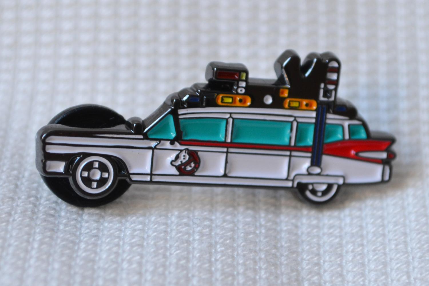 Ghostbusters Bil Ecto-1 m. Emalj Brosch Pin 4cm Ny