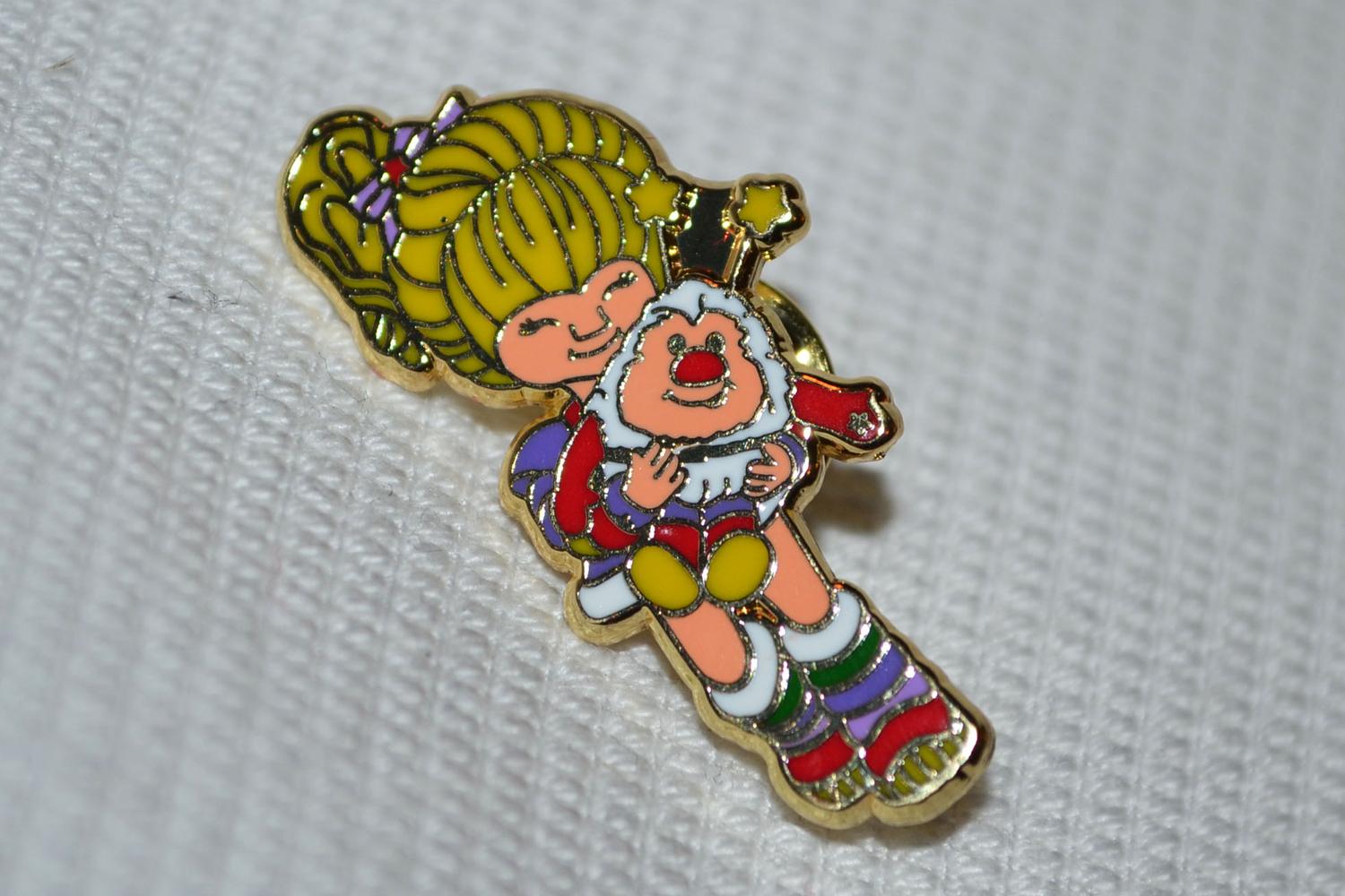 Tjej m. Nalle Barn Gullig m. Emalj Brosch Pin 4cm Ny