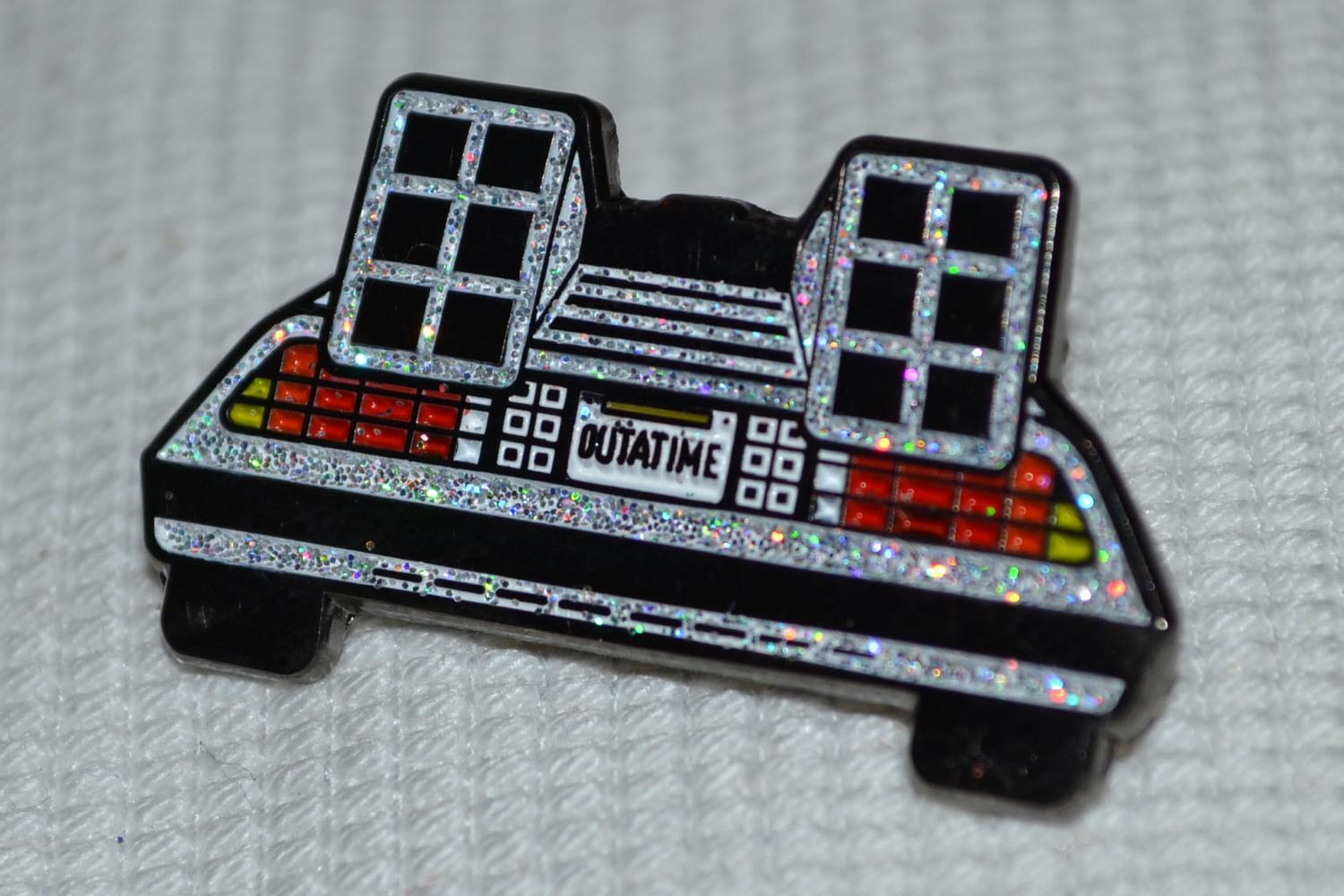 Dolorean Bakifrån Tillbaka till framtiden m. Emalj Brosch Pin 3,5cm Ny