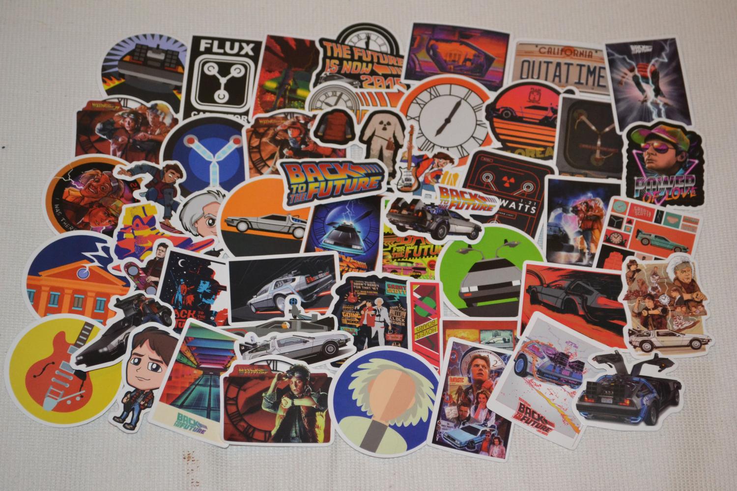 Tillbaka till Framtiden Back to the Future 50st Klistermärken (Ca 7-4cm St) Ny