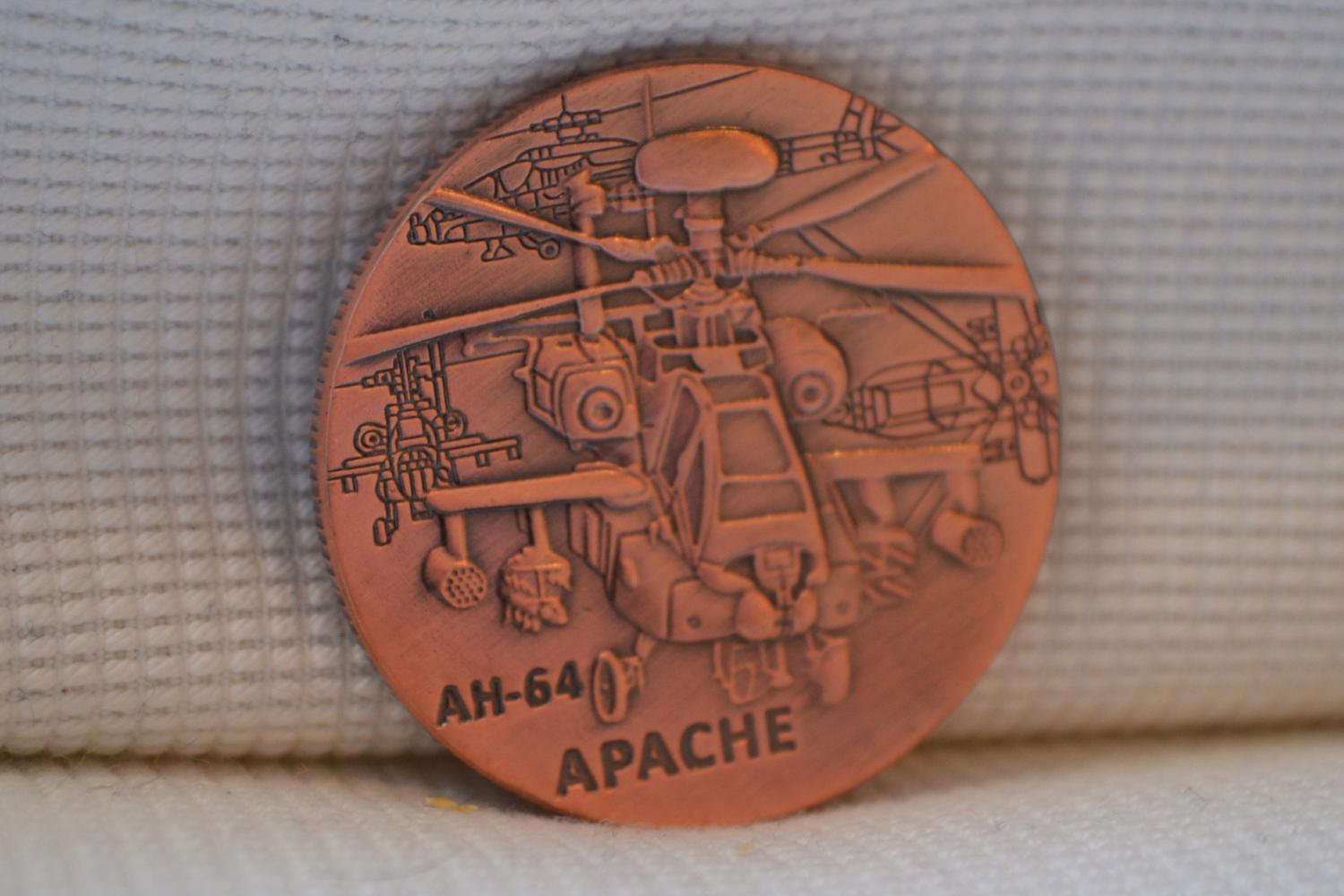 Apache AH-64 Helikopter Brons Mynt 4cm USA Ny