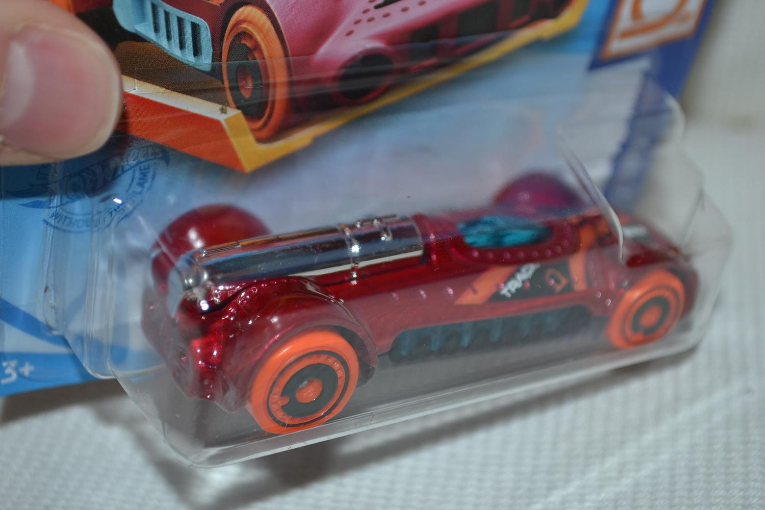 Retro-Active Röd/Orange 1:64 Hot Wheels 2021 7cm Ny