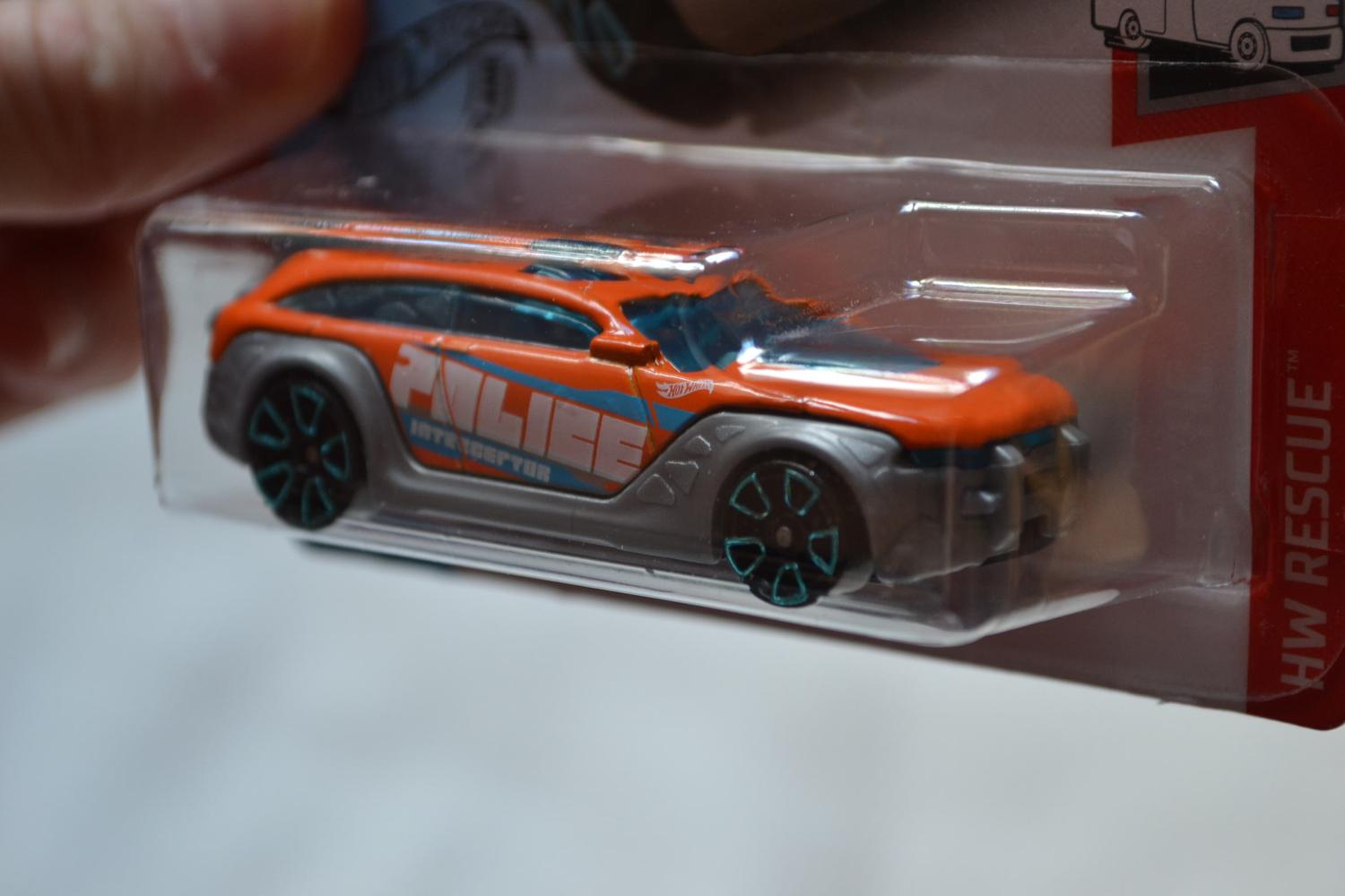 HW Pursuit Police Polis 1:64 Hot Wheels (USA Long card 2018) Ny