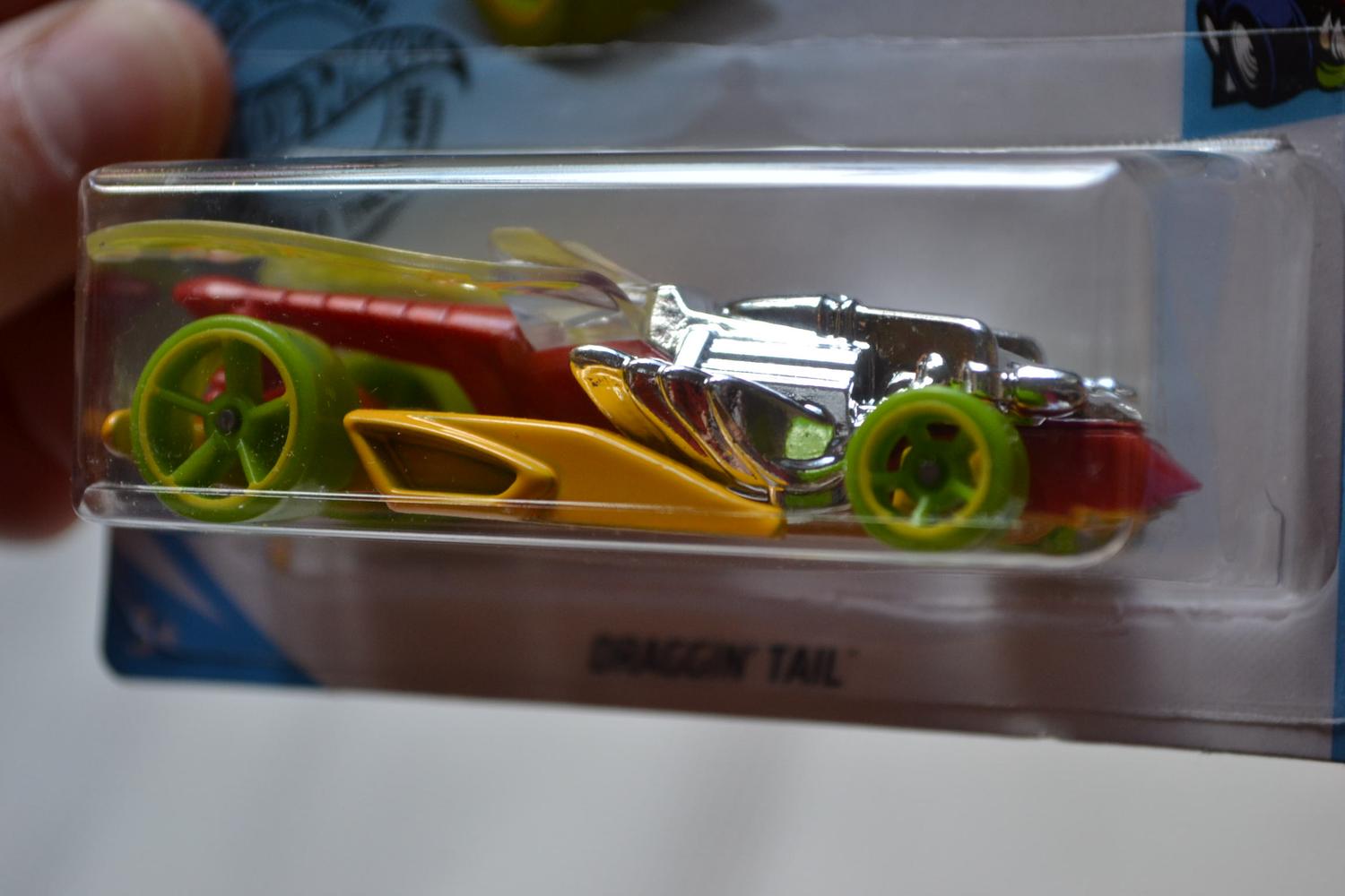 Draggin Tail Dagslända Insekt 1:64 Hot Wheels (USA Long card 2018) Ny