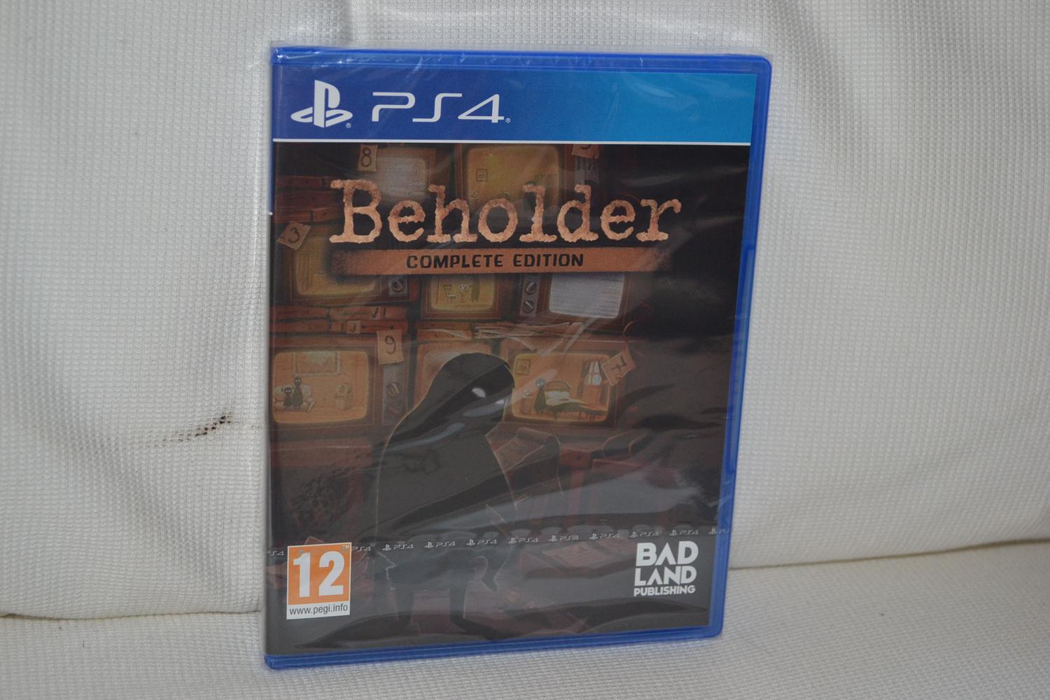 Beholder Complete Edition PS4 Playstation 4 Ny Inplastad
