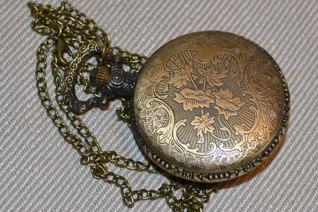 Varg Stark fr. Game of Thrones Fickur Brons Klocka Halsband Ny