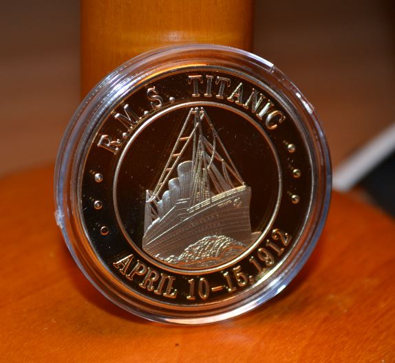 RMS Titanic 1912 White Star Line Mynt USA Guldplätering 4cm Ny