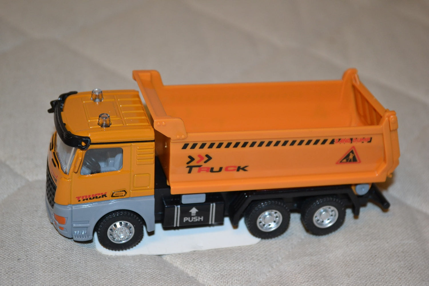 Tipplastbil Arbetsfordon Orange 1:48 15cm Ny