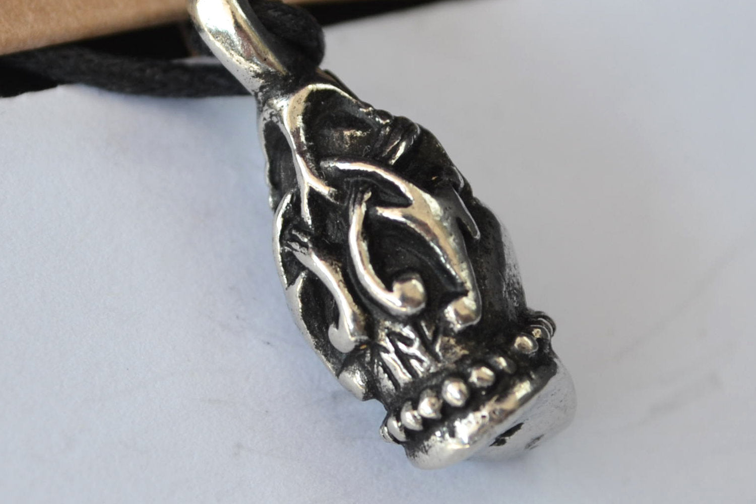 Vikingkrigare m. Hjälm Tidig Vikingtid Halsband (Tenn Handgjord) Smycke Ny