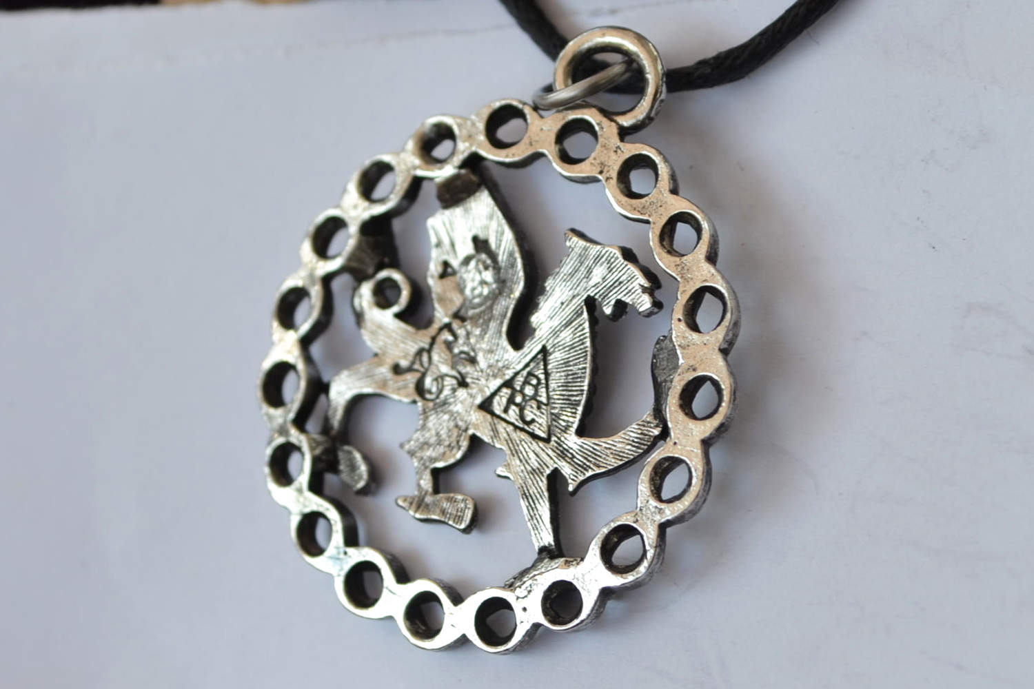 Walesisk Welsh Drake Keltiskt Mönster Halsband Viking (Tenn Handgjord) Smycke Ny
