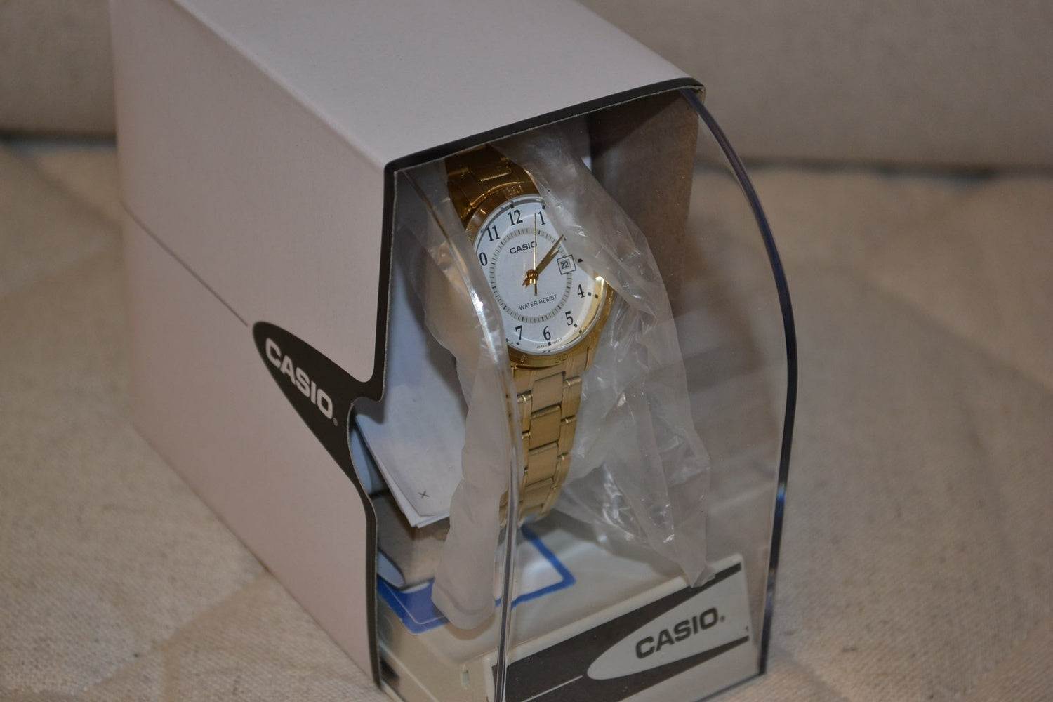 Casio Collection Vit/Guld Armbandsur Klocka 30mm LTP-V004G-7B Ny