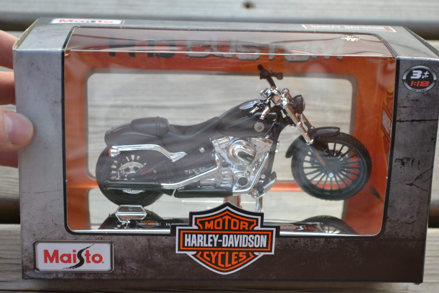 2016 Breakout Svart Harley Davidson 1:18 Maisto (Series 35) Ny