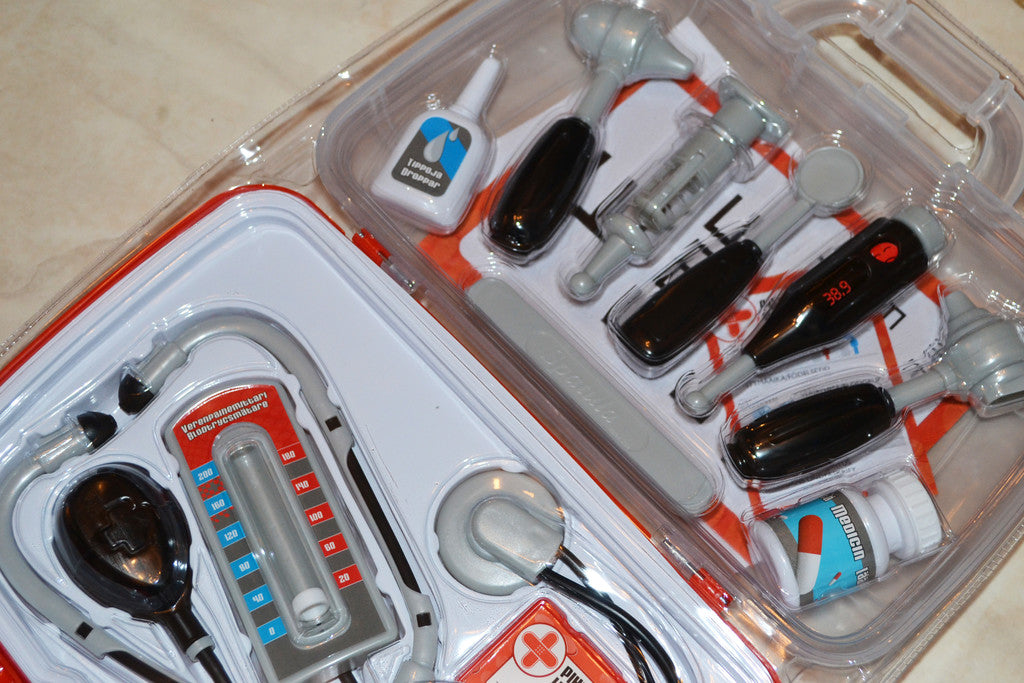 Stor Doktorsväska (Över 10st Delar, Stetoskop, Spruta, Blodtryck mm) 20-12cm Ny