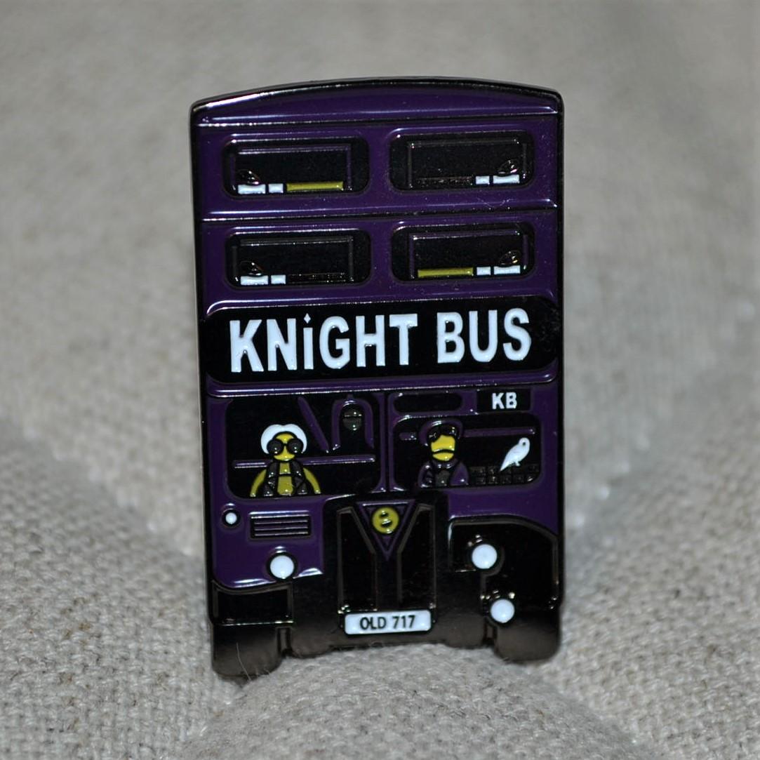 Knight Bus Harry Potter m. Emalj Brosch Pin 3,5*2cm Ny