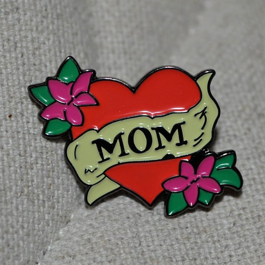 Mom Hjärta Mamma m. Emalj Brosch Pin 2,5cm Ny