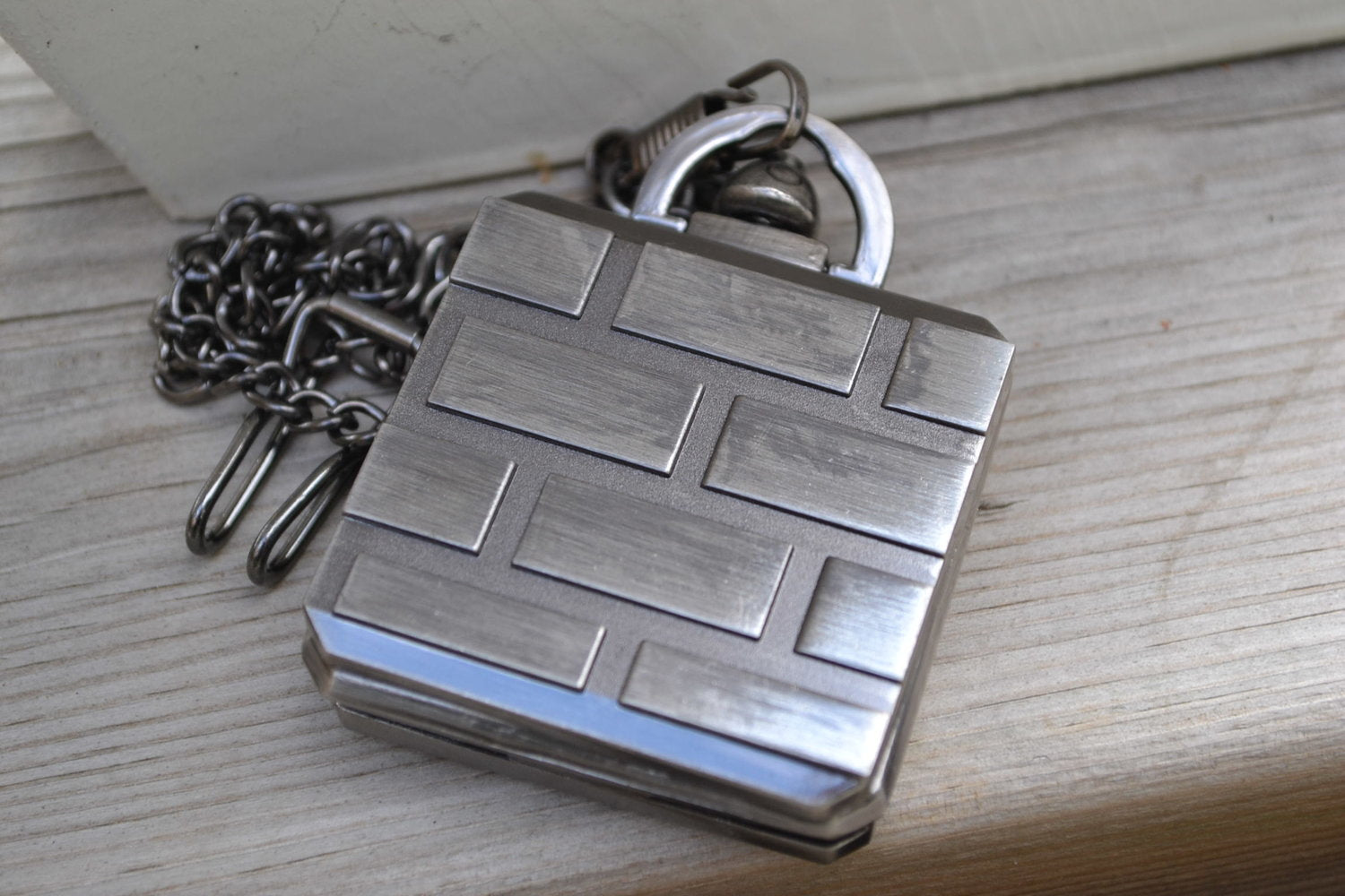 Super Mario Block Fyrkantig Retro Fickur Quartz klocka (Mörk Metall) Ny