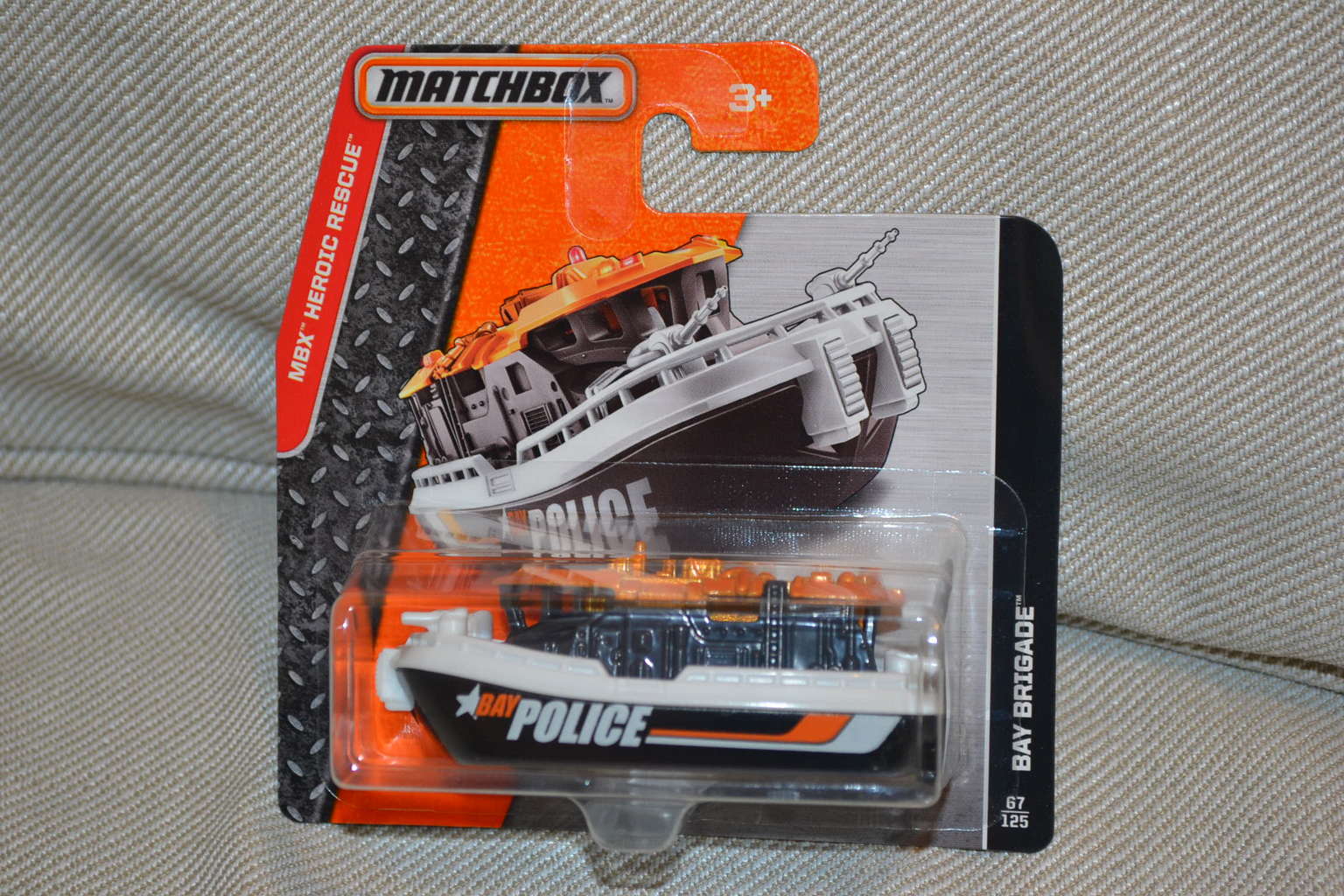 Bay Brigade Police Båt (Matchbox 1:64) 2015 MBX Heroic Rescu