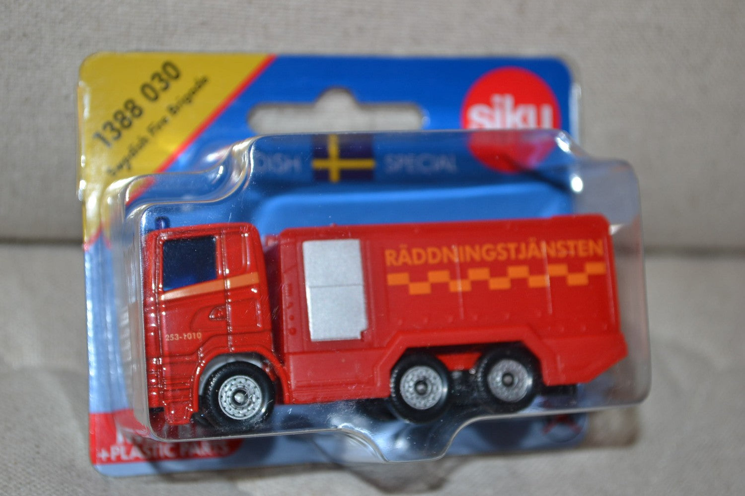 Svensk Brandbil Räddningstjänsten Utryckningsfordon Siku 1388 8,5cm Ny