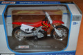 Honda CR250R Röd 1:18 Maisto (Motorcross Racing) Ny