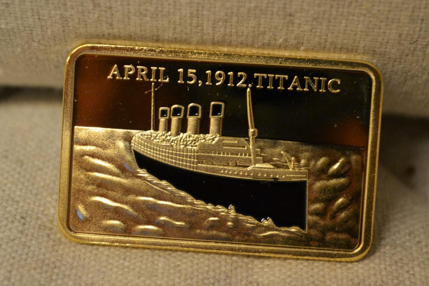 Tragedy of the Titanic 1912 Tacka Guldplätering 4,5*2,8cm Ny