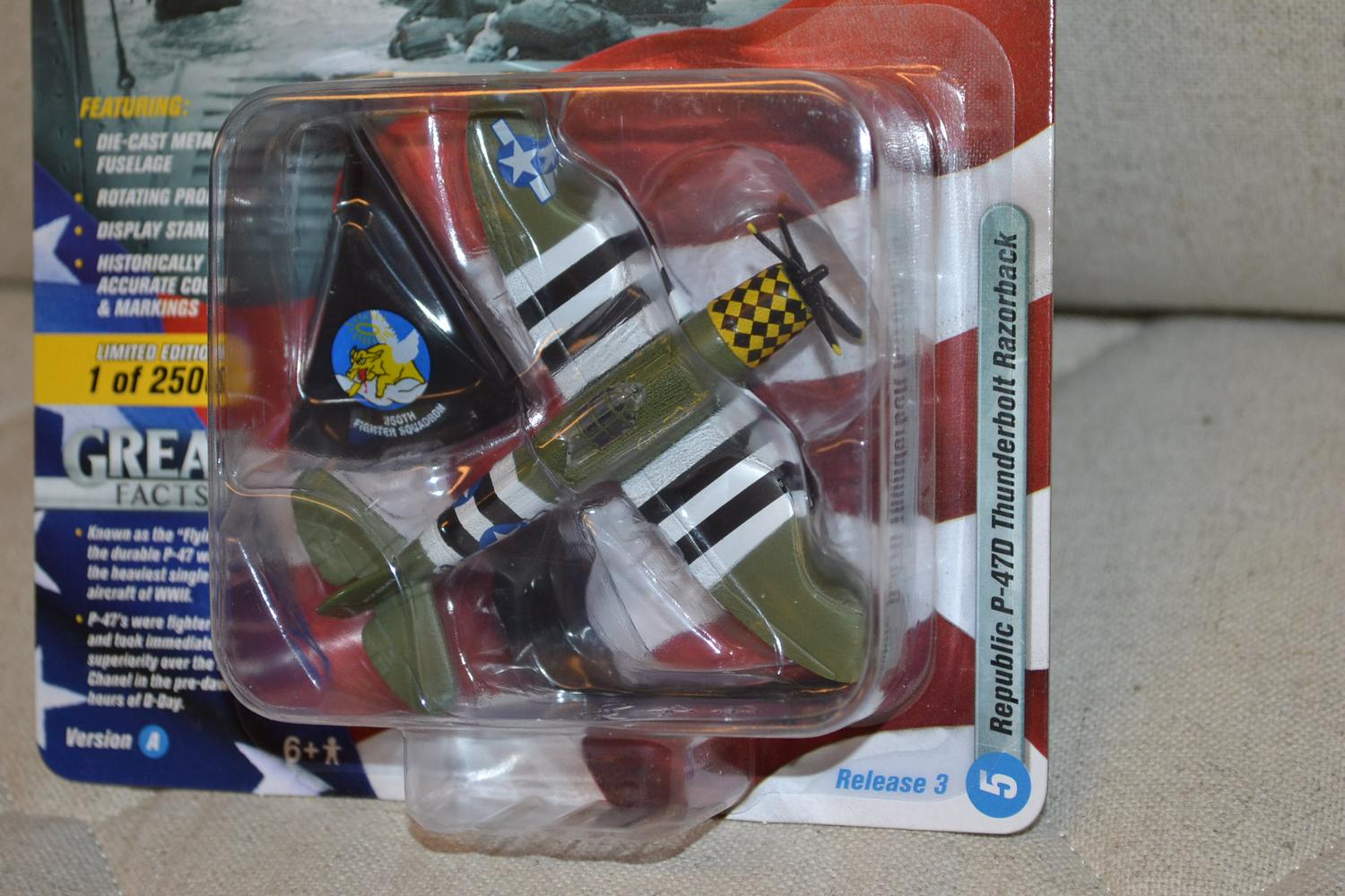 Republic P-470 Thunderbolt Razorback 1:64 Johnny Lightning D-Day 3A 7cm Ny