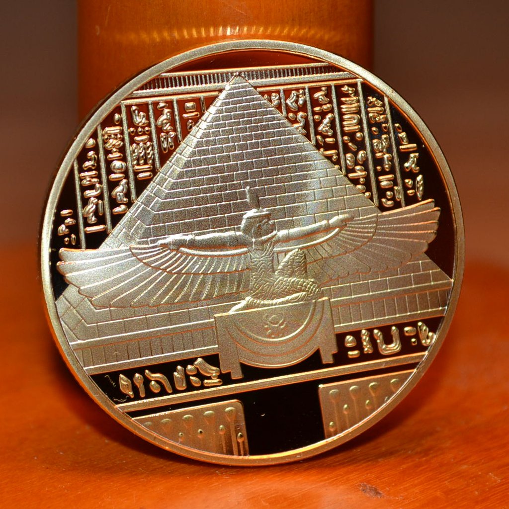 Nefertiti Farao Kung Kejsare Forntida Egyptien Mynt Guld Plätering Ny