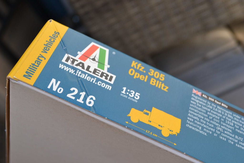 Kfz. 305 Opel Blitz Tysk Trupptransport 1:35 Italeri (m. 2st Figurer) Ny