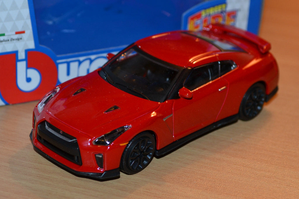 Nissan GTR GT-R 2017 Röd 1:43 Burago Ny