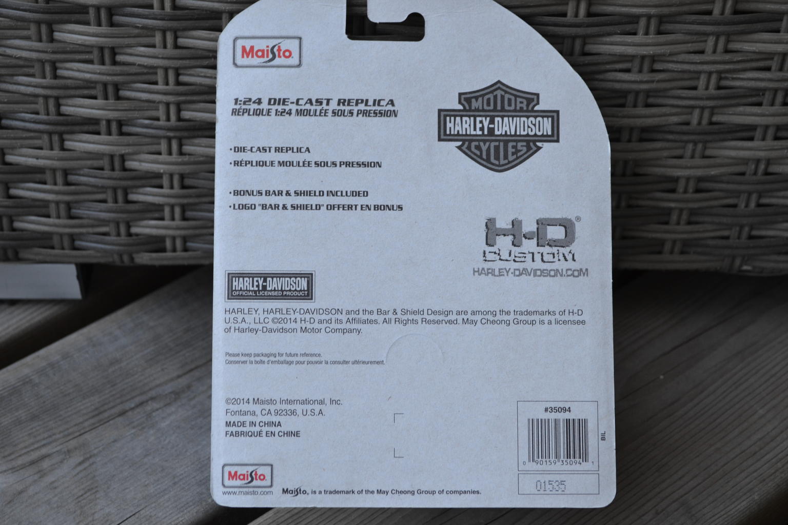 2000 FLSTF Street Stalker 1:24 (Maisto) +Logo Harley Davidso