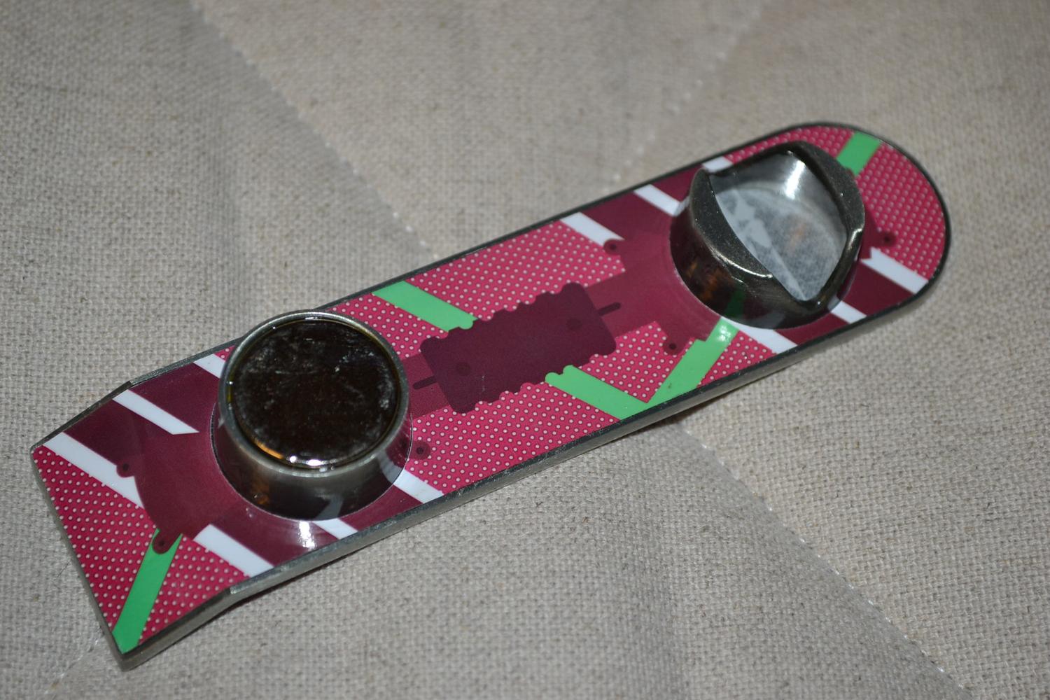 Hover Board Tillbaks til Framtiden Magnet Flasköppnare 12*3cm Ny