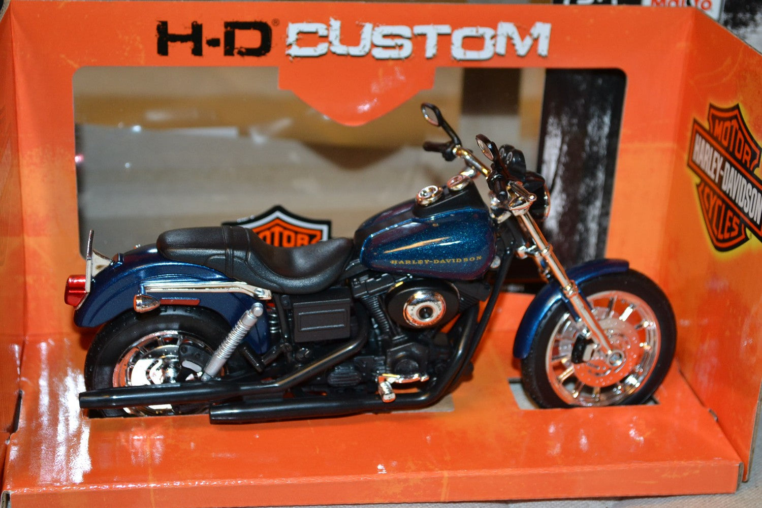 2004 Dyna Super Glide Sport Blå Harley-Davidson Motorcykel 1:12 Maisto 18cm Ny