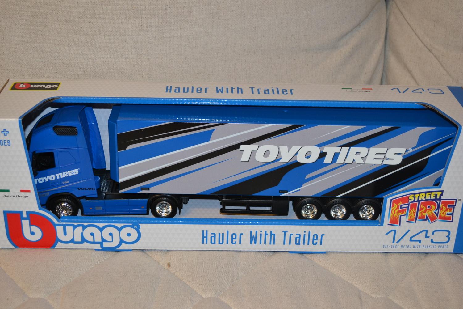 Volvo FH16 Lastbil Toyo Tires GL 750 XXL 1:43 Burago 40cm Ny