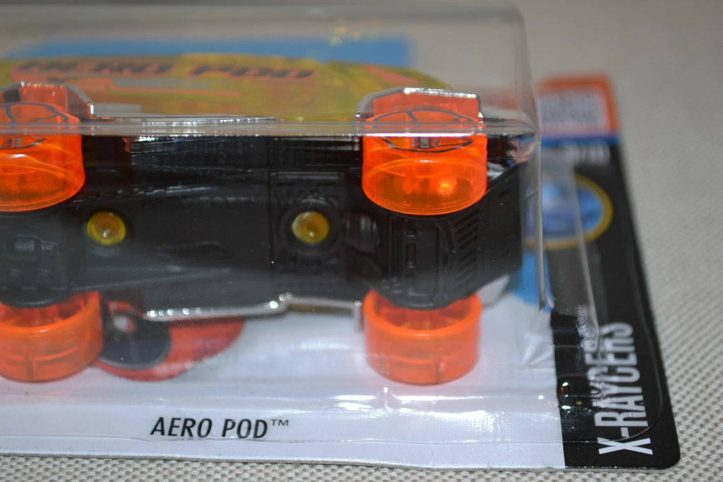 Aero Pod (Hot Wheels 2016) 1:64 X-Raycers 9/10 Transparant N