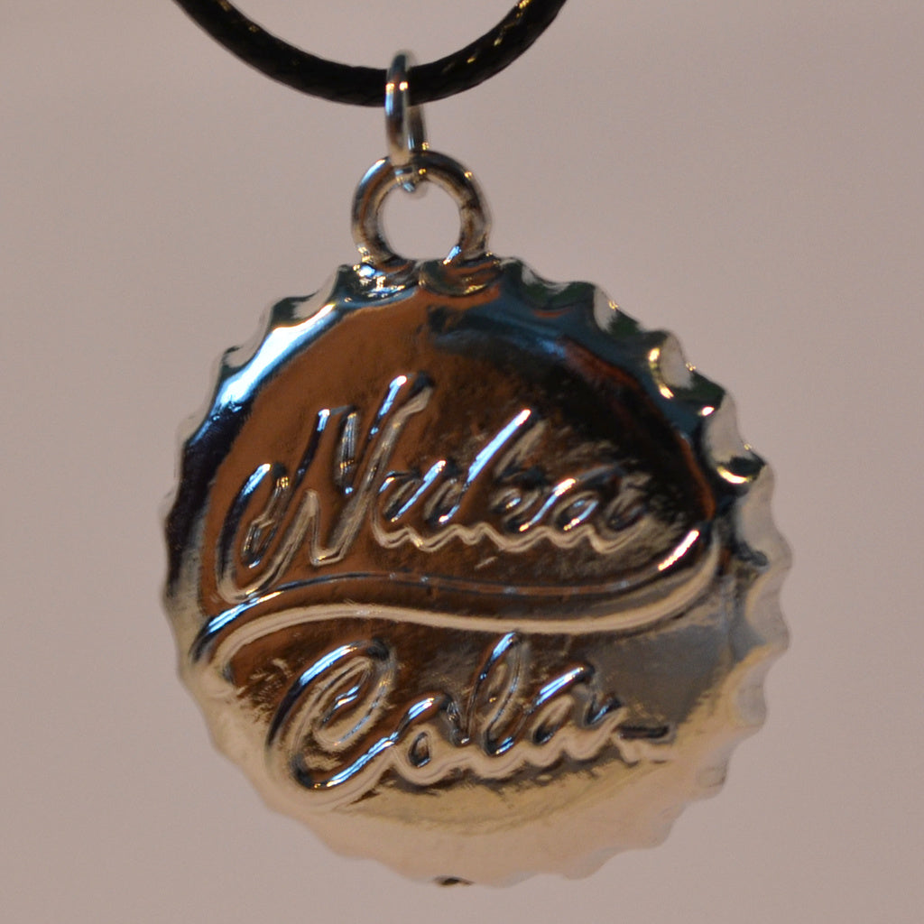 Halsband Nuka Cola Kapsyl 3D Krom/Silver Blänkande Metall (F