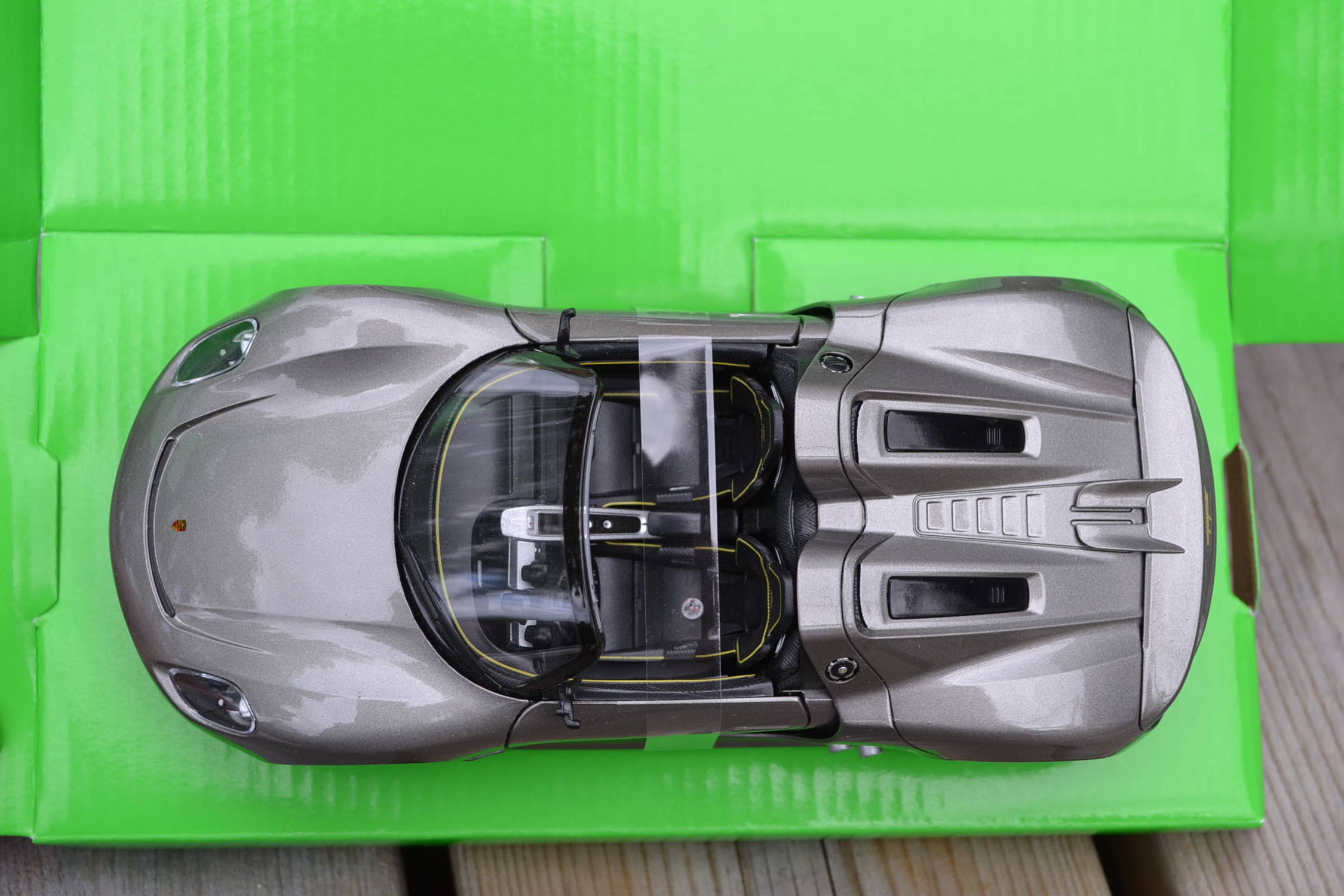Porsche 918 Spyder 1:24 Welly Nex Models Grå Metallic Ny