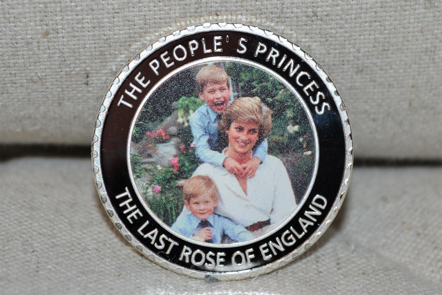 Princessan Diana m. Familj Mynt (Silver m. Färg) Plätering Ny