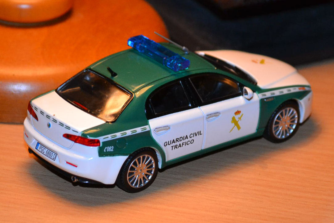 Alfa Romeo 159 (Spansk Trafikpolis) 1:43 DeAgostini Vit/Grön