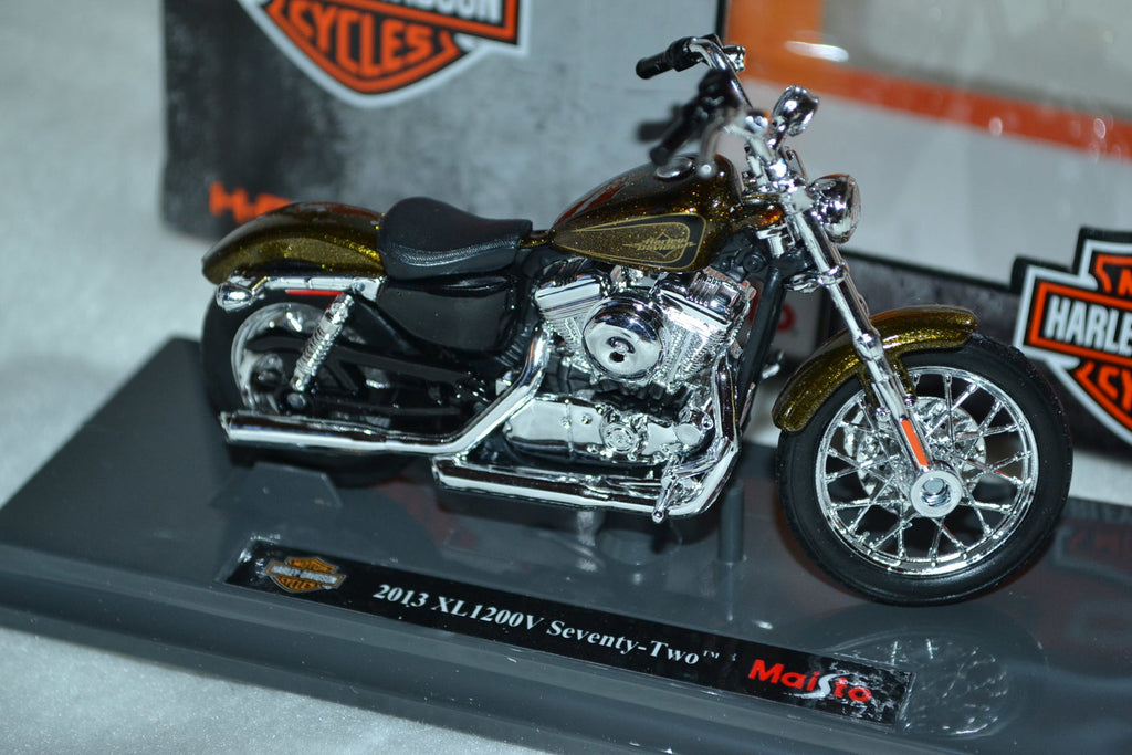2013 XL1200V Seventy-Two Harley Davidson 1:18 Maisto (Series 33) Ny