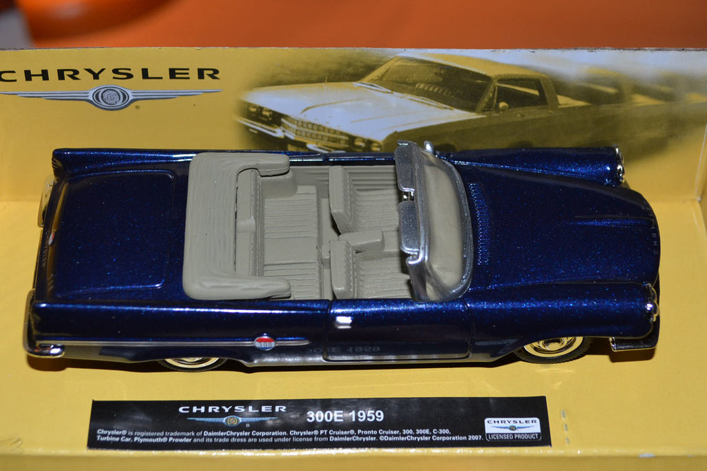 Chrysler 300E 1959 1:43 Mörkblå Blå Metallic 11cm Ny