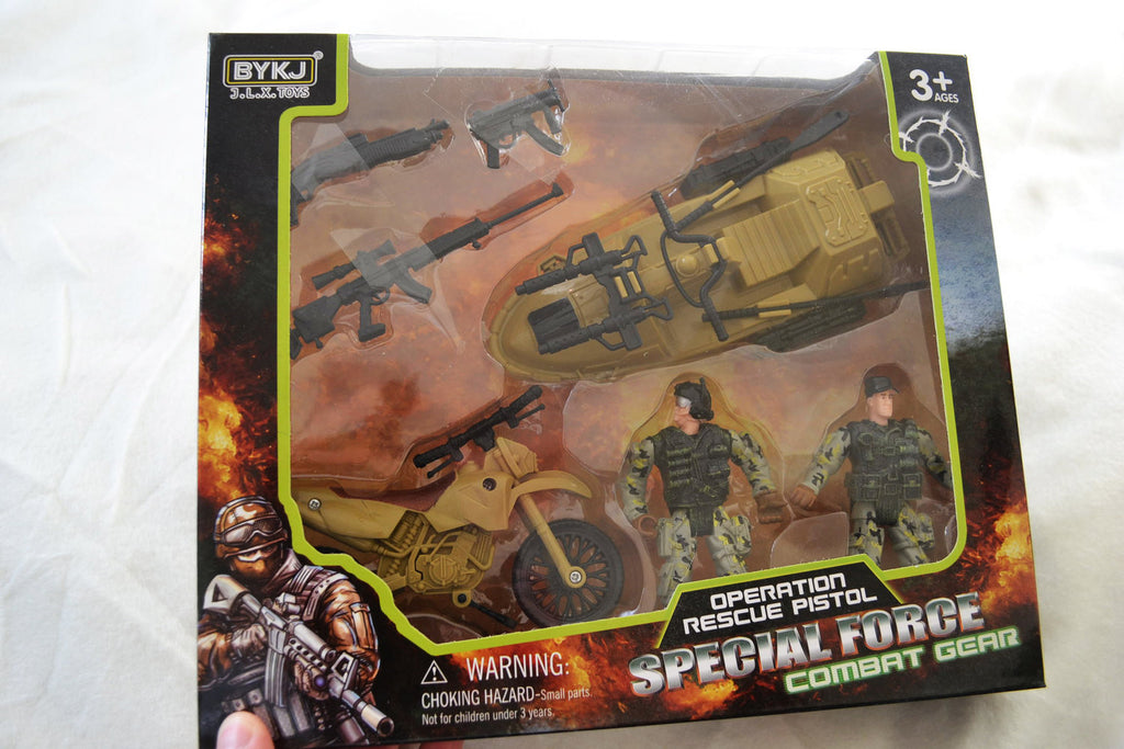 Mellan Militärsset Lek (2st Figurer, Motorcykel, Båt mm) Ny