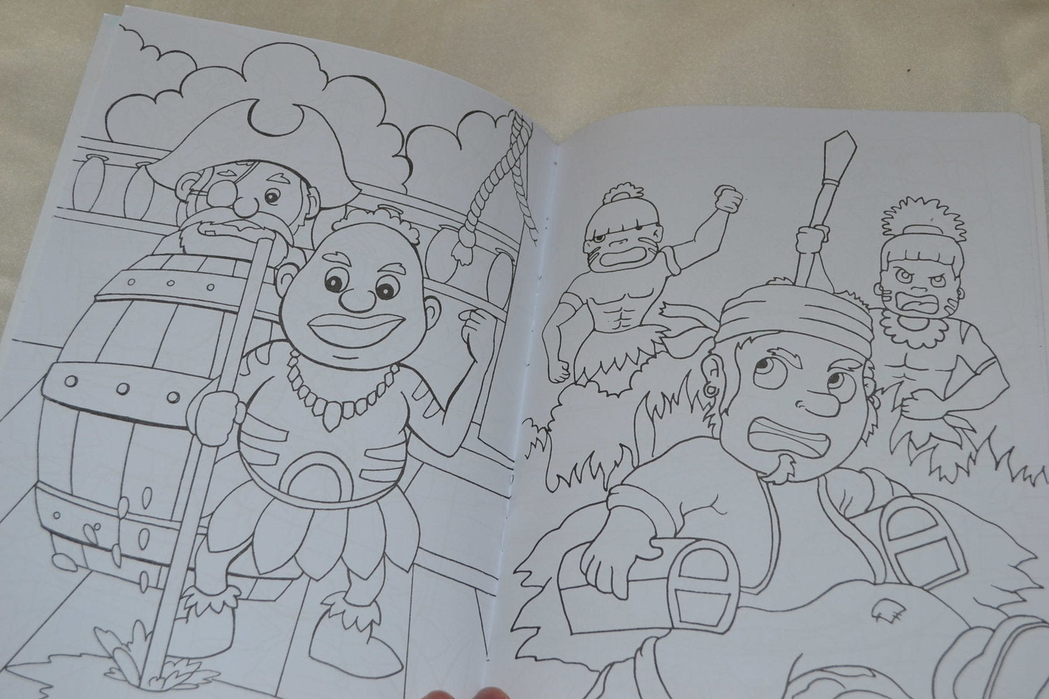 Målarbok Piratön (Pirater Äventyr) A4 (16st sidor) Barn Ny