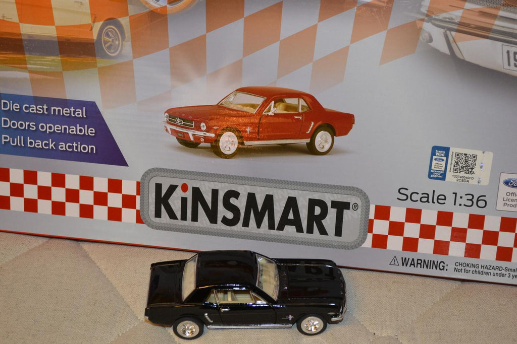 Svart Ford Mustang 1964 1:36 1:38 Kinsmart 12cm Ny